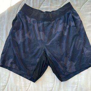 Lululemon gym shorts - Size L
